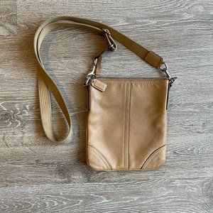 Crossbody tan coach bag | Adjustable strap leather coach bag | Color: tan ivory